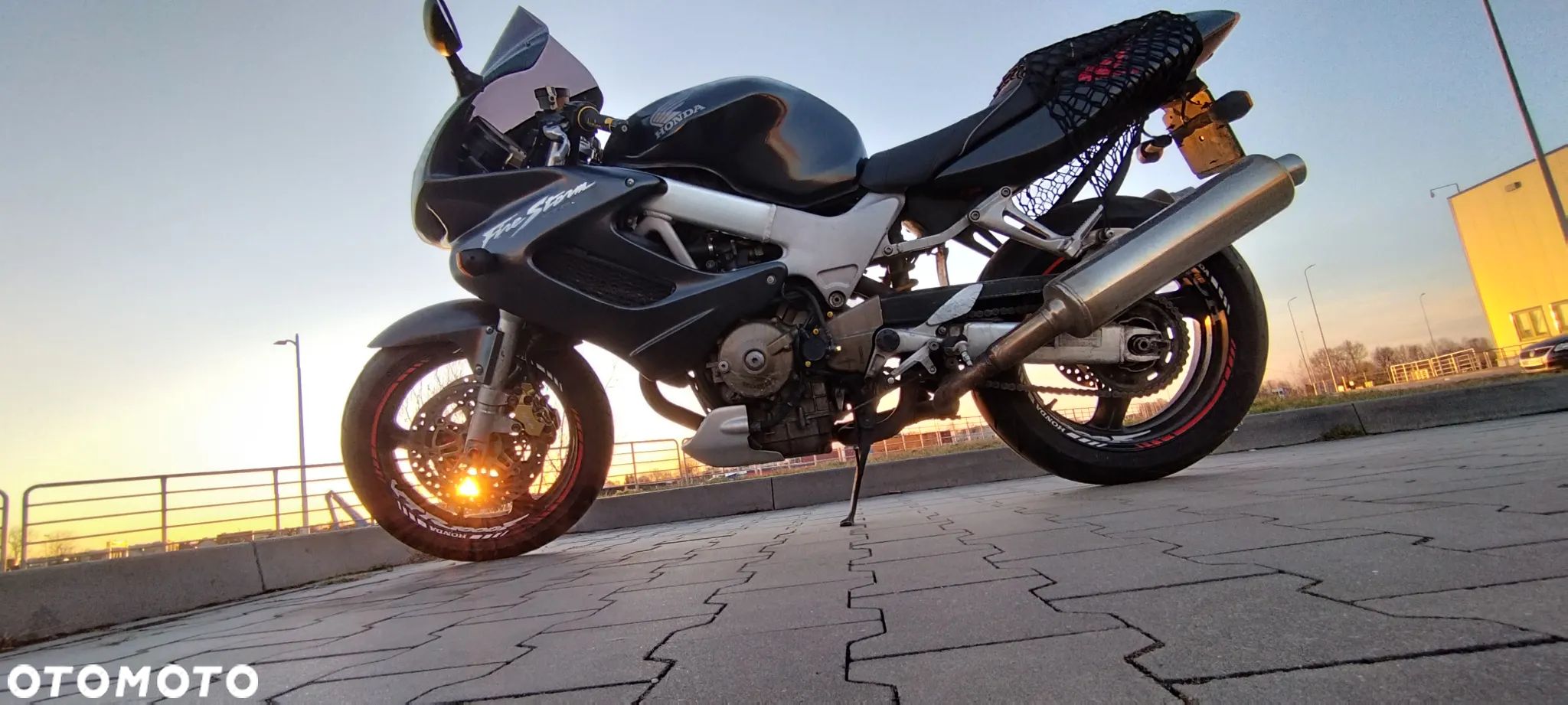 Honda VTR - 1
