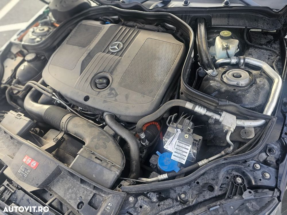 Mercedes-Benz E 300 BlueTEC HYBRID 7G-TRONIC - 17