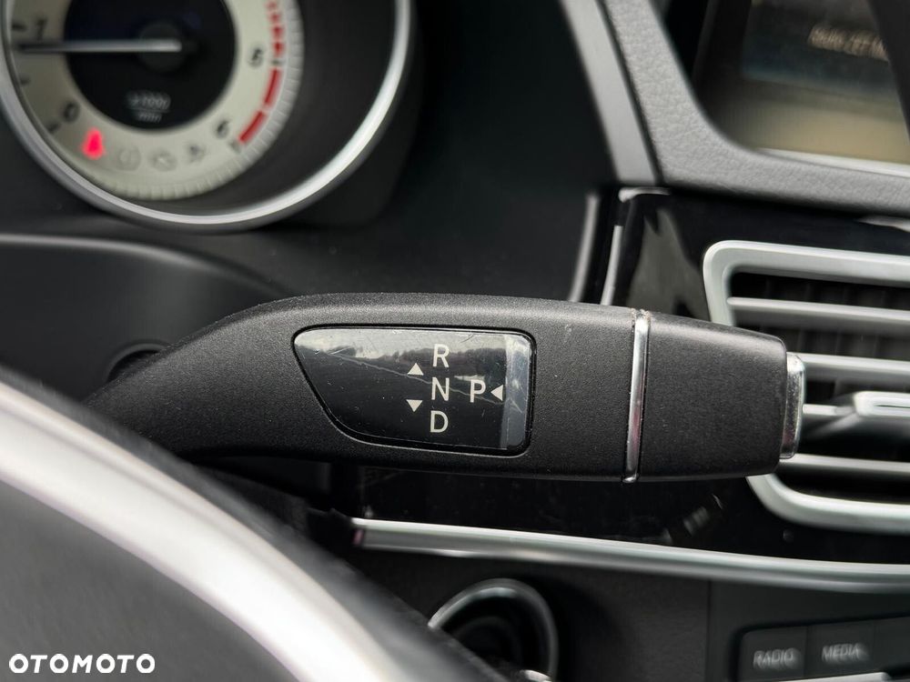 Mercedes-Benz Klasa E 220 BlueTEC BlueEFFICIENCY Edition 9G-TRONIC Edition - 38