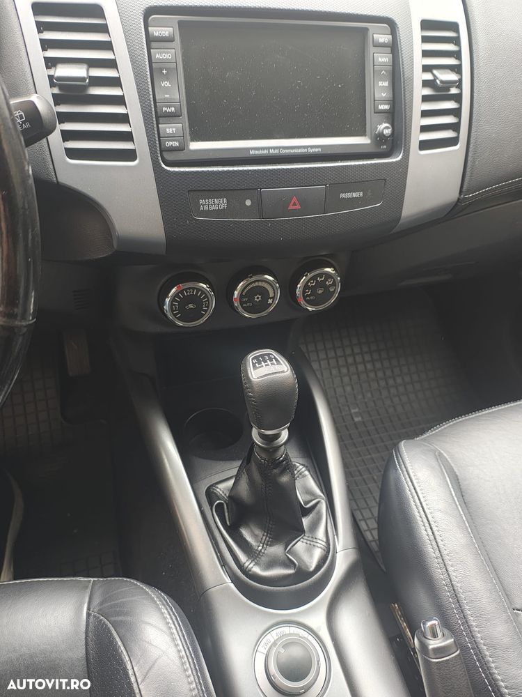 MITSUBISHI Outlander 2011 — imagine 10