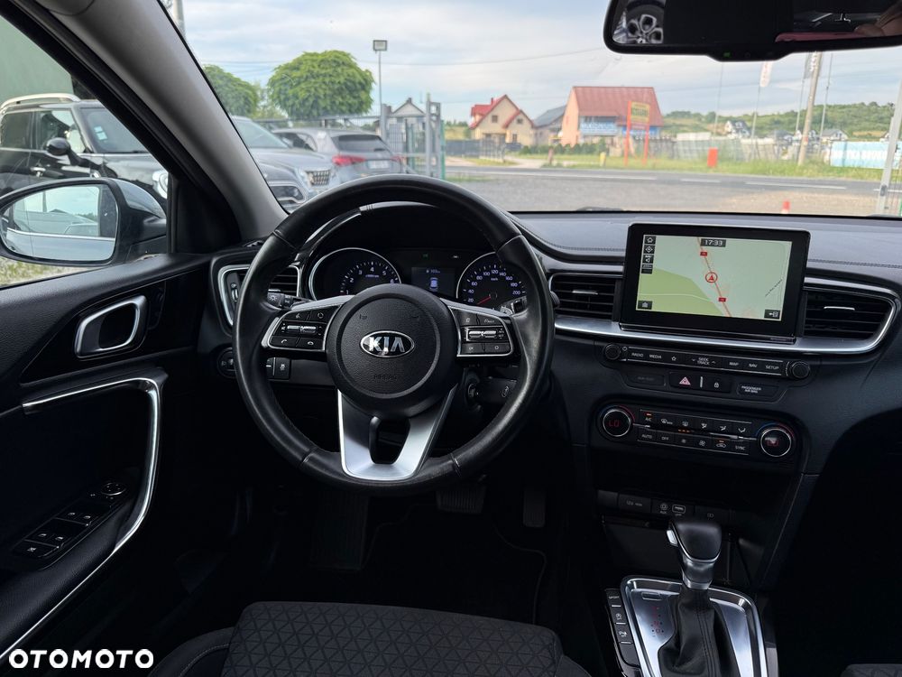 Kia Ceed - 10