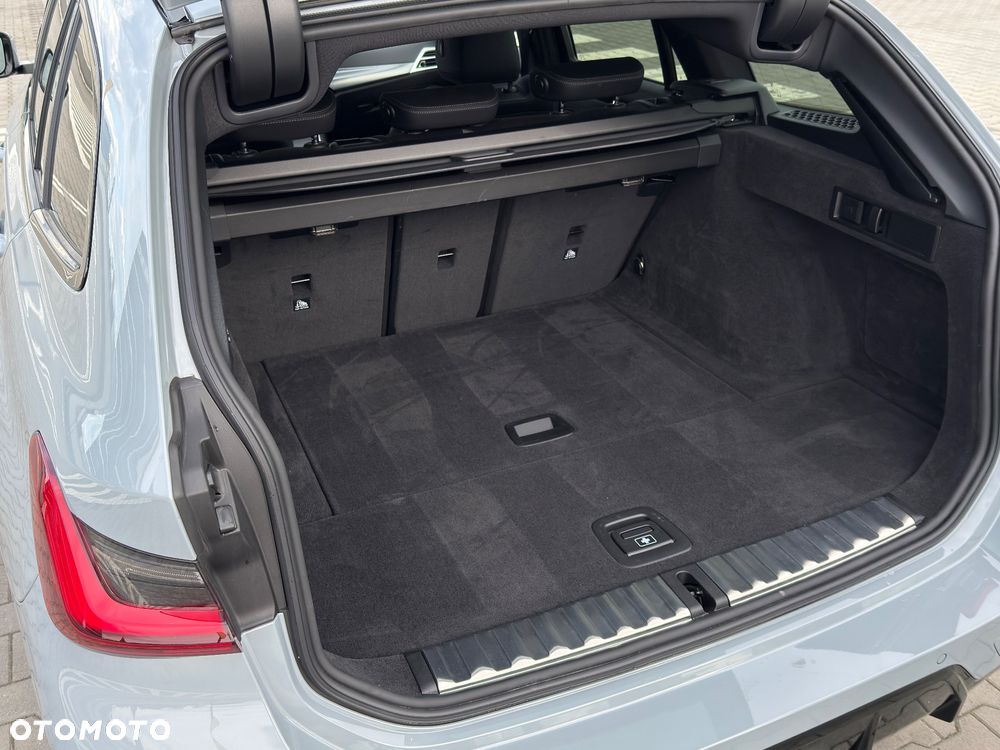 BMW Seria 3 320d Edition M Sport Shadow - 13