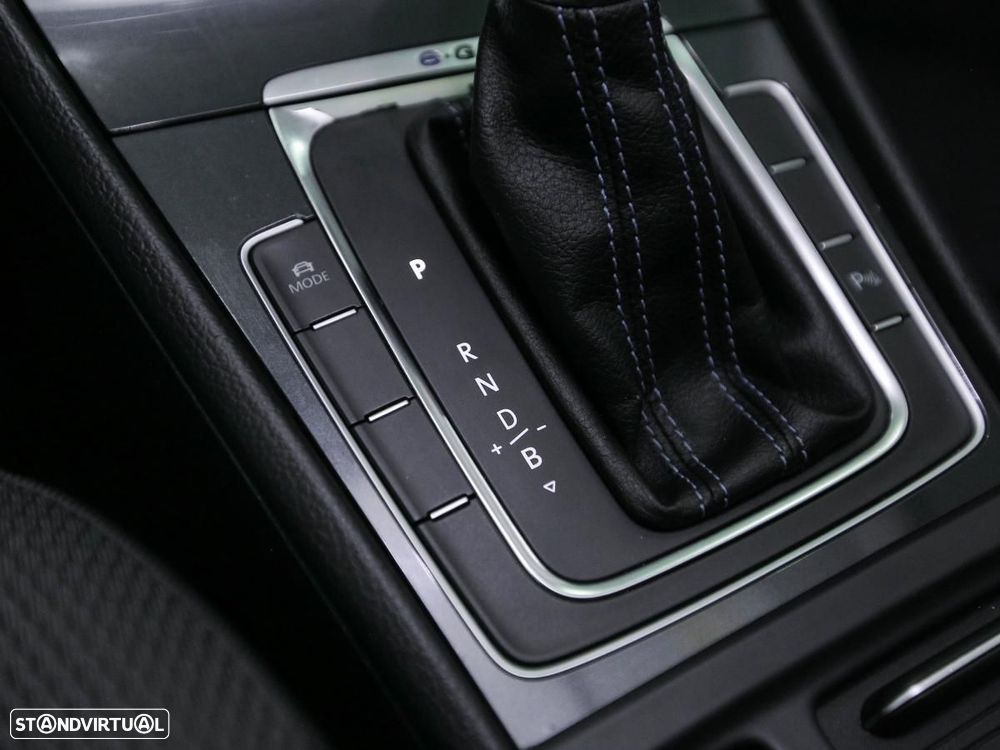 VW e-Golf AC/DC - 16