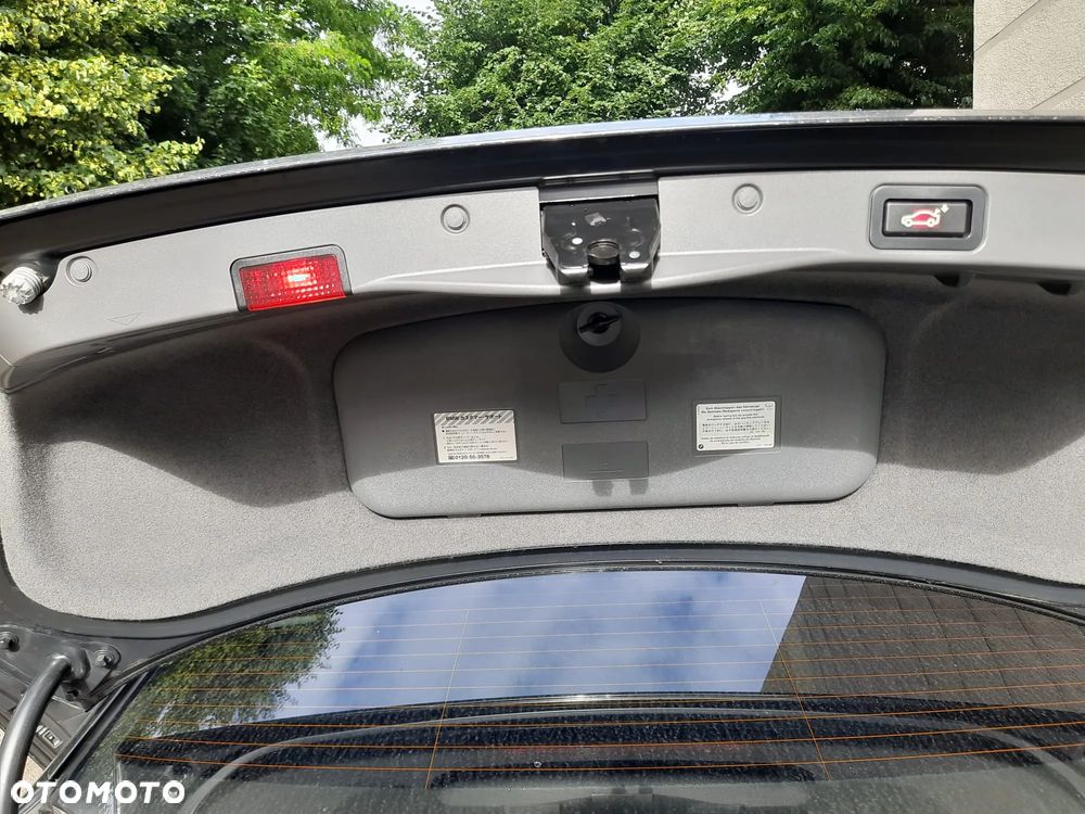 BMW Seria 7 750i - 6
