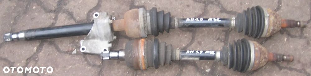 półoś prawa lewa ASTRA H 1.9 CDTI m32 OPEL