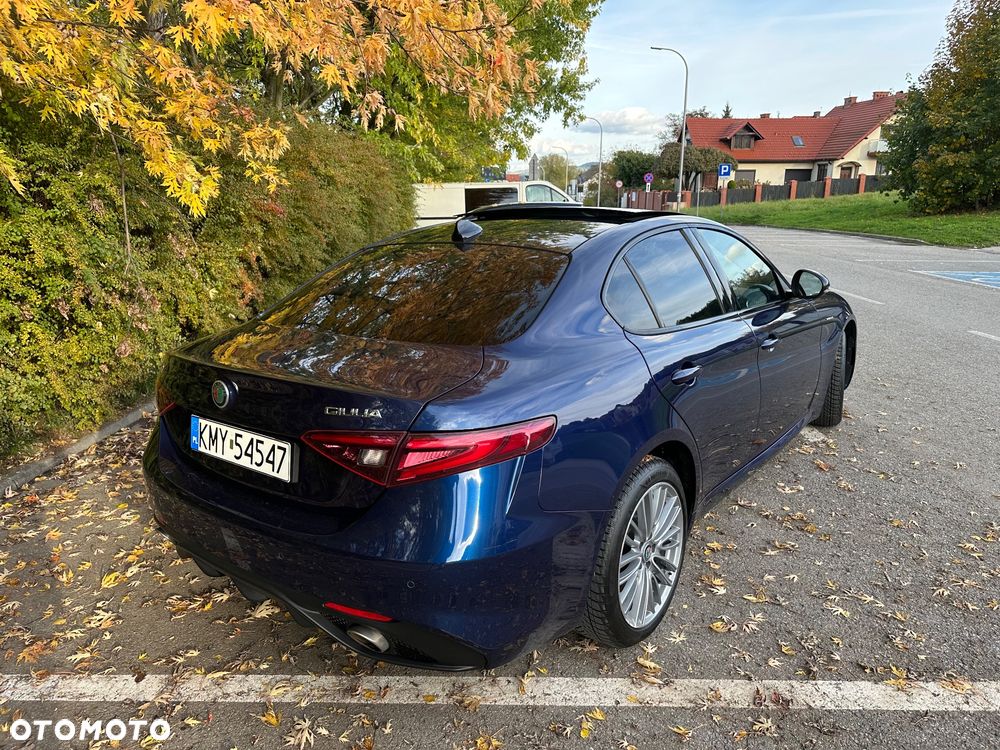 Alfa Romeo Giulia 2.0 Turbo 16V AT8 Veloce - 3