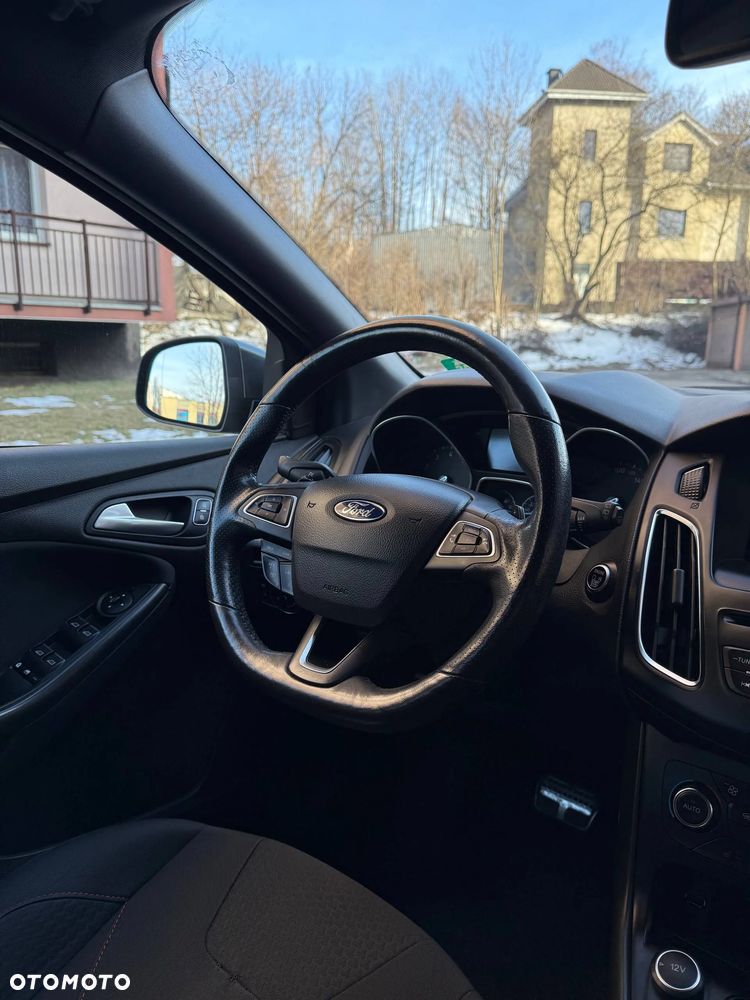 Ford Focus 1.5 EcoBoost Start-Stopp-System ST-LINE - 16