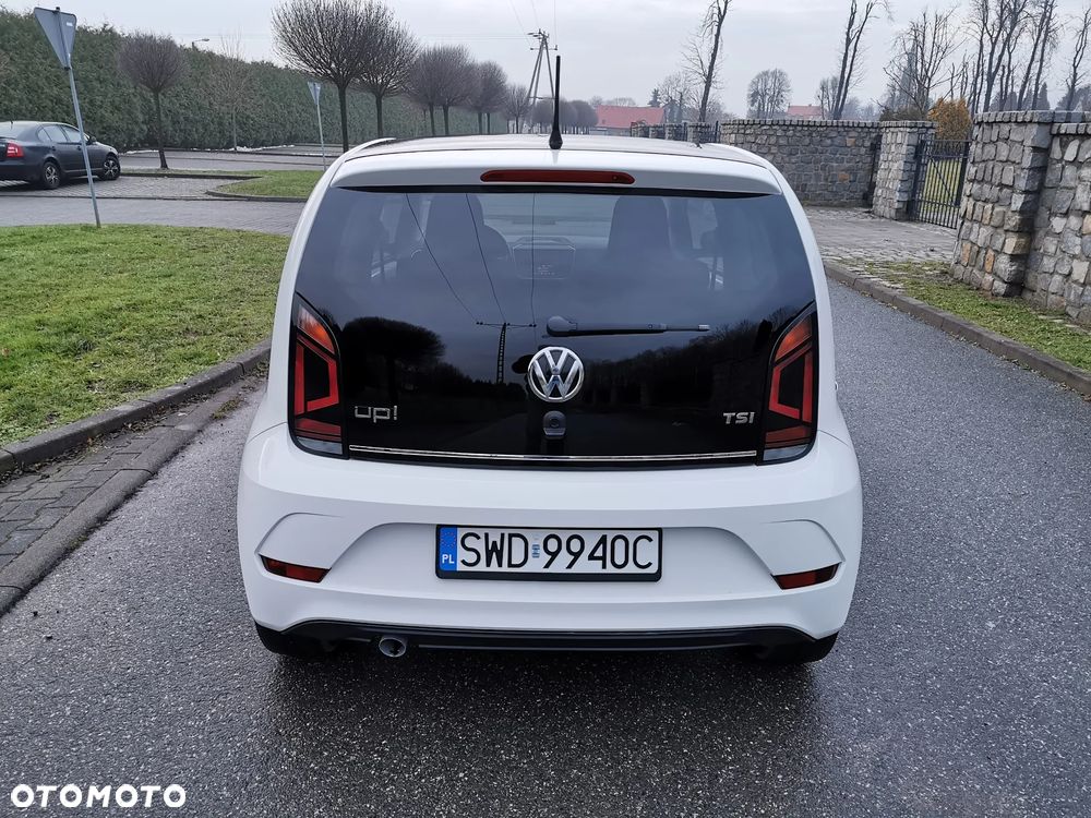 Volkswagen up! TSI (BlueMotion Technology) move - 12