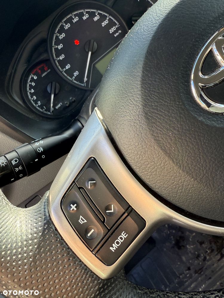 Toyota Yaris 1.0 Active - 18