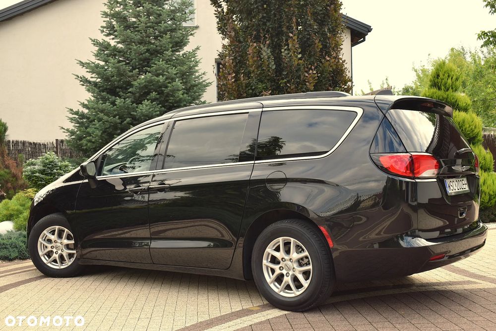 Chrysler Pacifica - 20