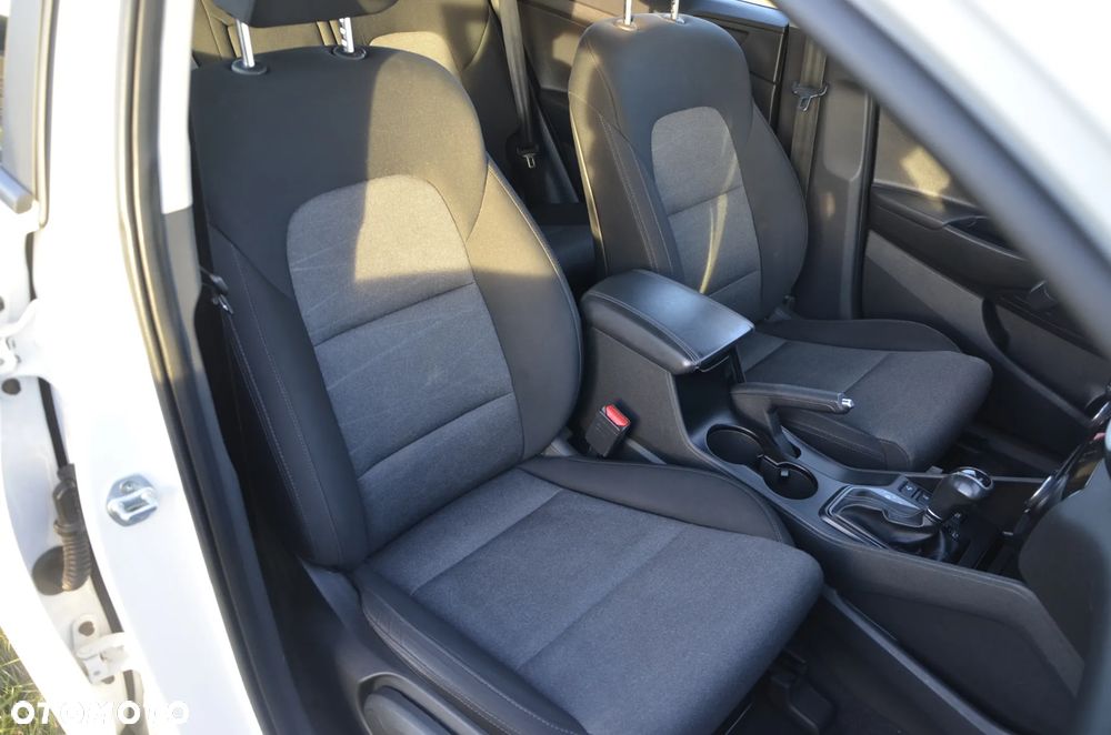 Hyundai Tucson blue 1.6 CRDi 2WD DCT Premium - 35