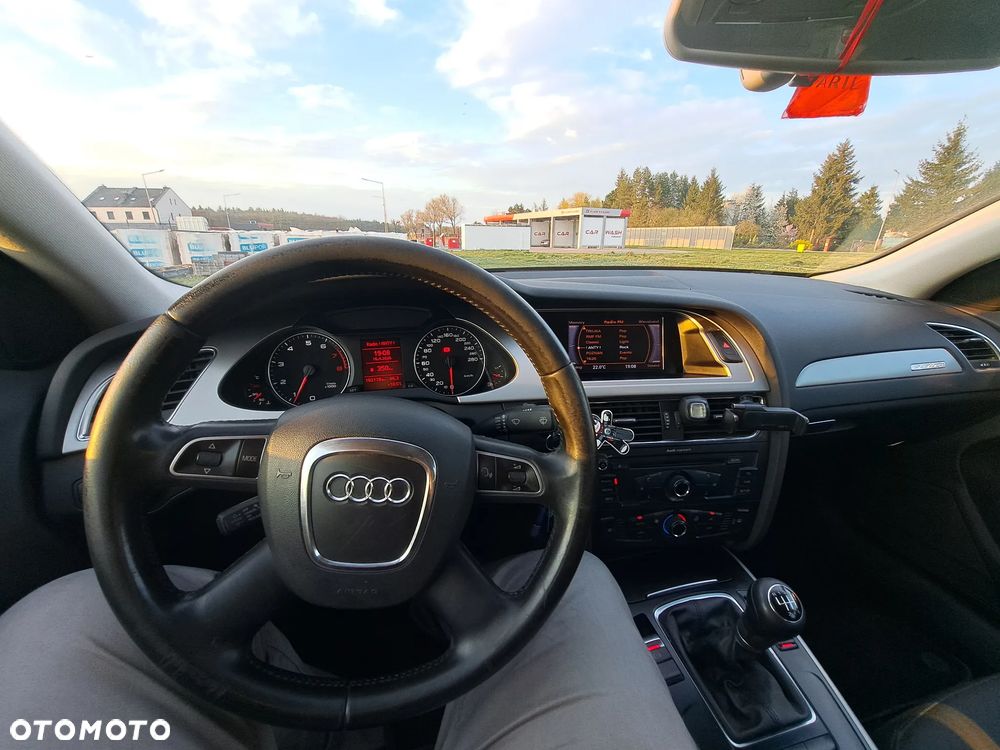 Audi A4 Limousine 2.0 TFSI Quattro - 8