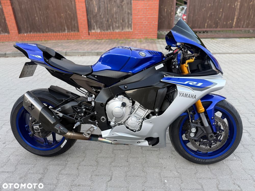 Yamaha R1 - 9