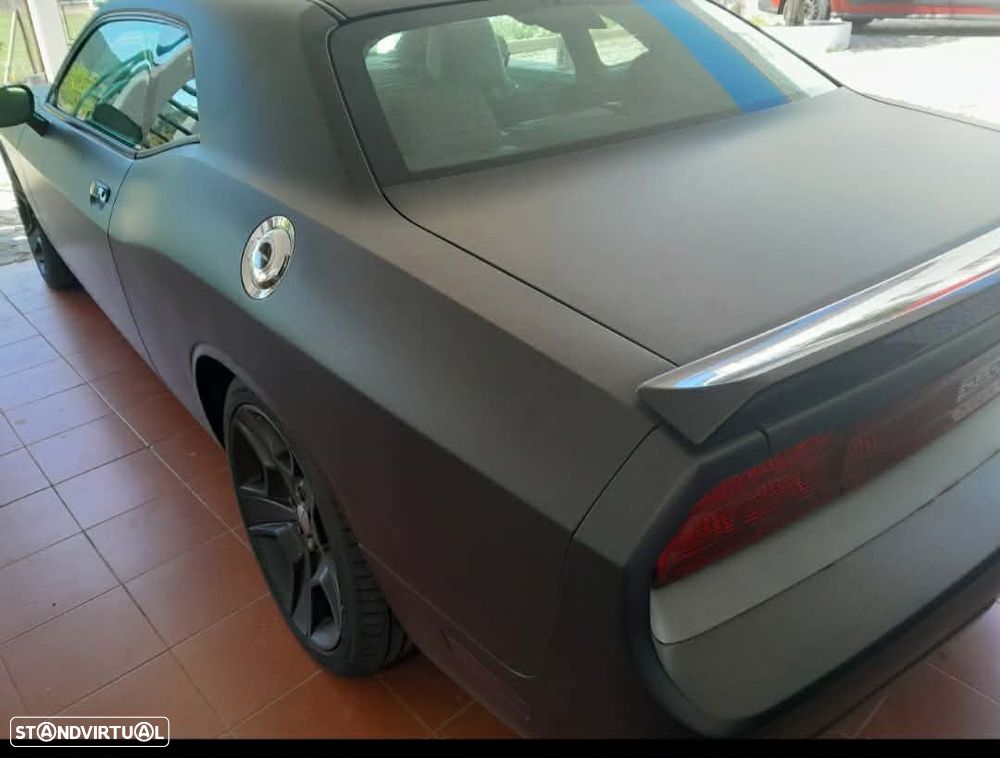 Dodge Challenger - 3