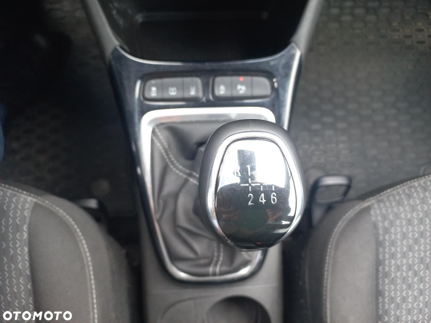 Opel Crossland X - 24