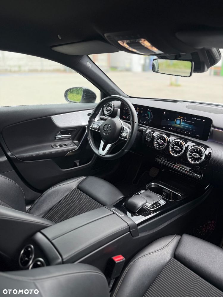 Mercedes-Benz Klasa A 180 d 7G-DCT - 19