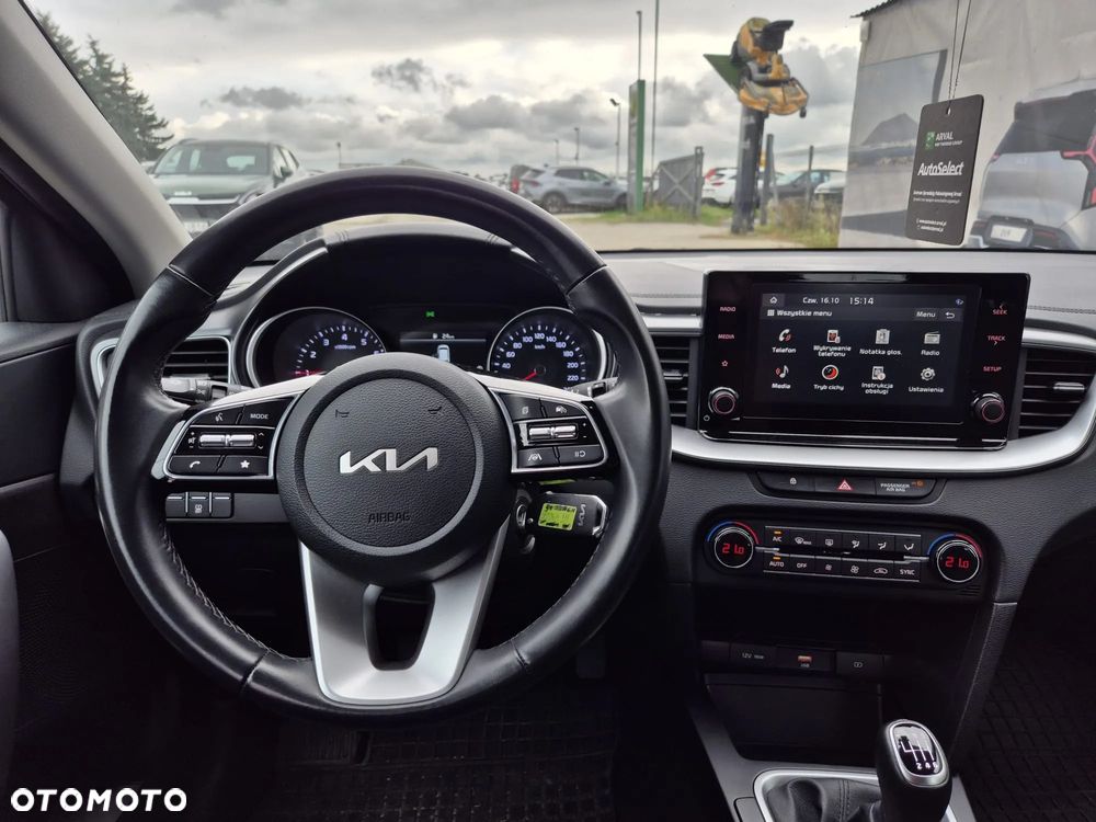 Kia Ceed 1.5 T-GDI M - 14
