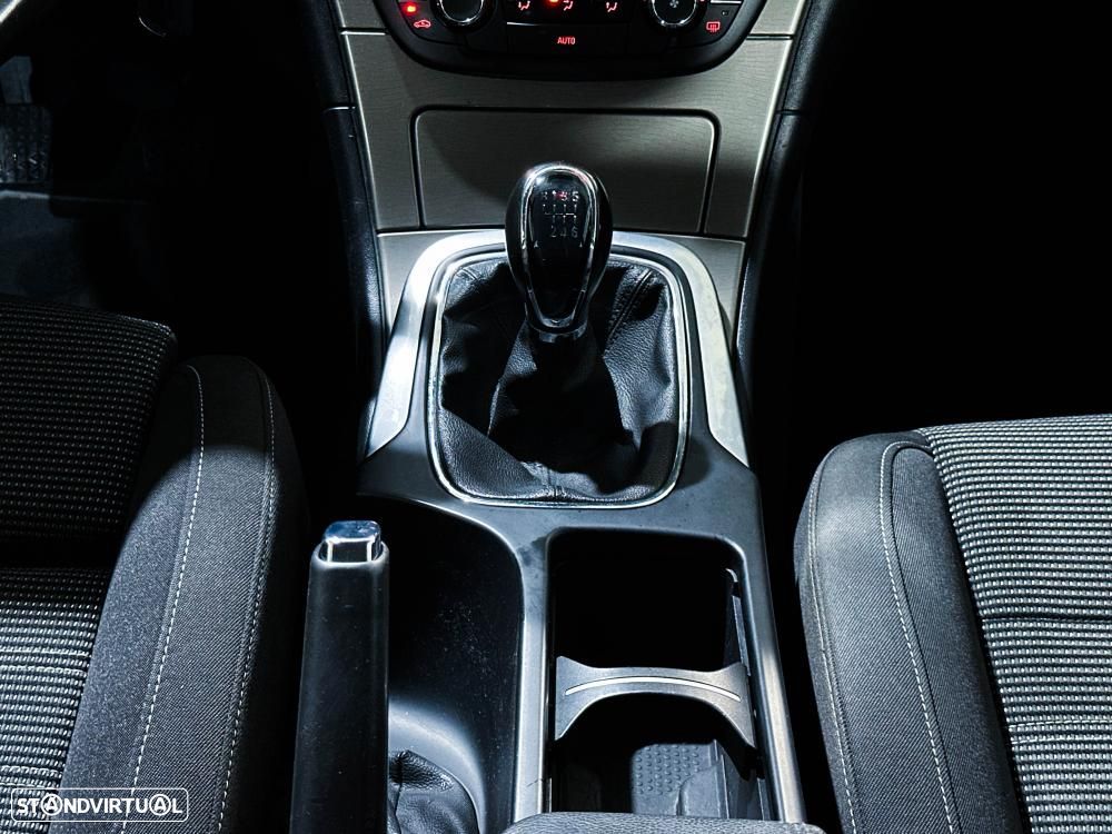 Opel Insignia - 23