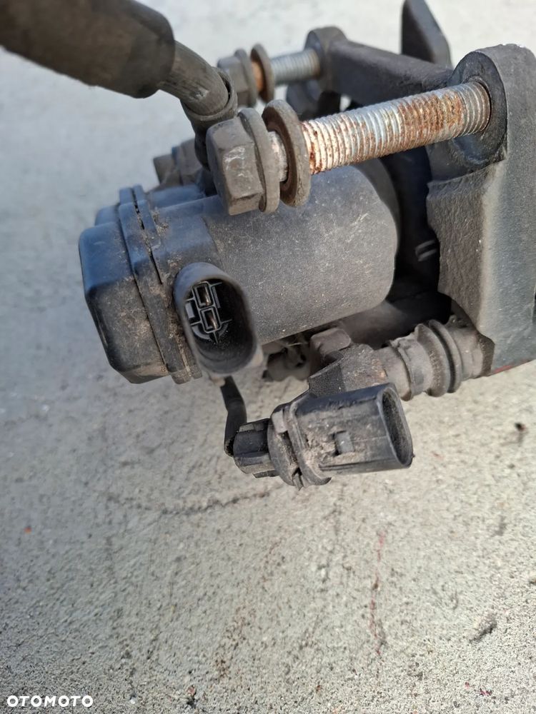 Zacisk Tył Tylny Hamulcowy Lewy 300mm Audi A6 C7 A7 - 6