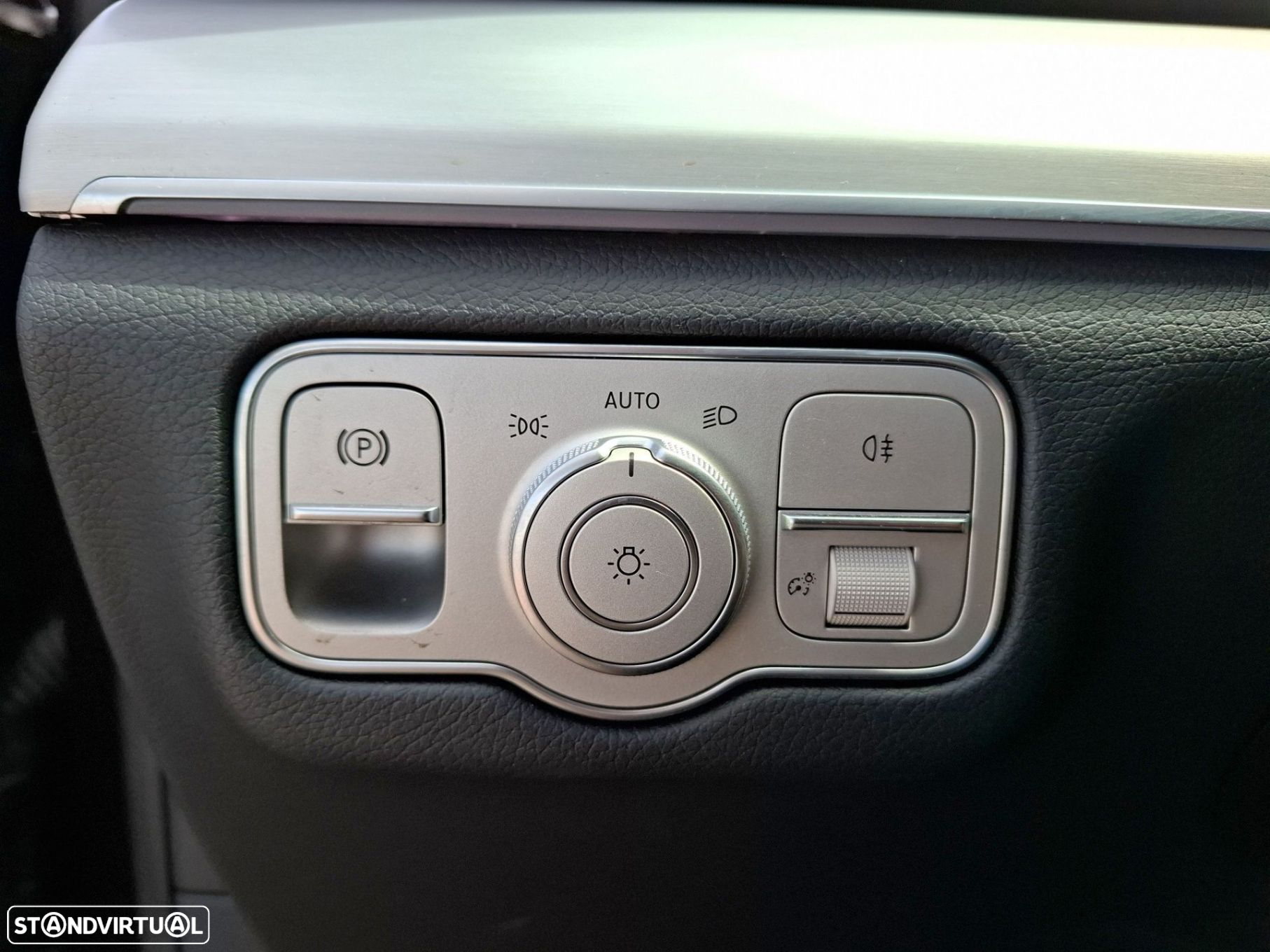 Mercedes-Benz GLE 300 d 4Matic - 18