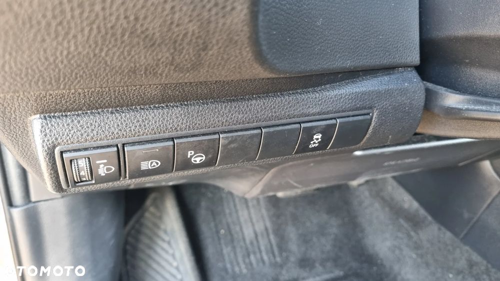 Toyota Corolla 1.8 Business Edition - 29
