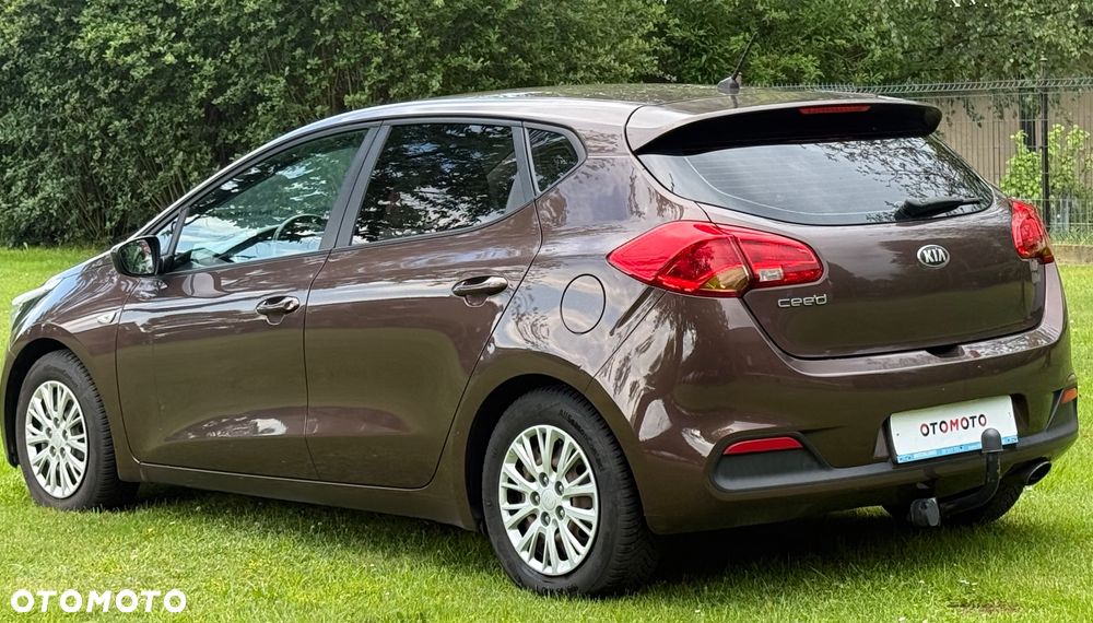 Kia Ceed - 4