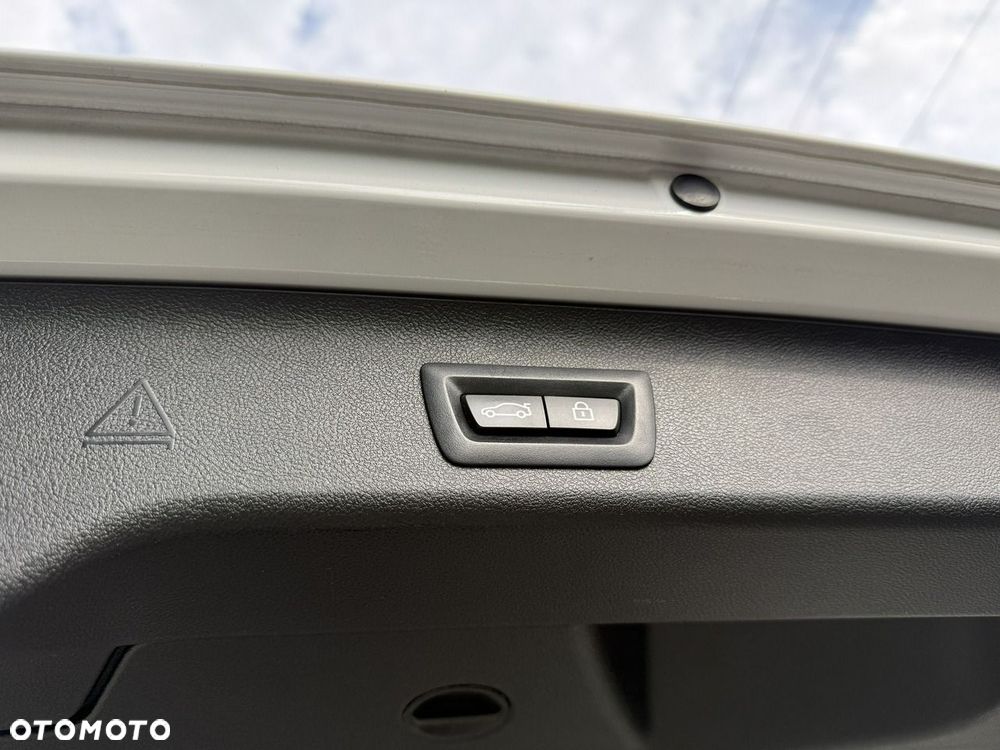 BMW Seria 5 - 16
