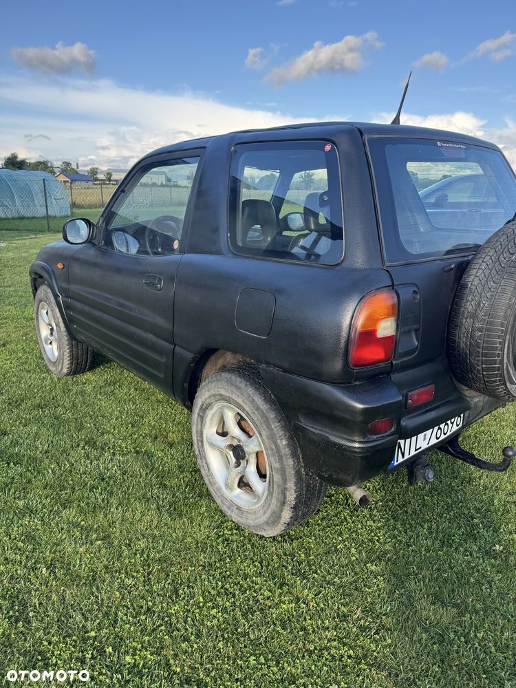 Toyota RAV4 - 8
