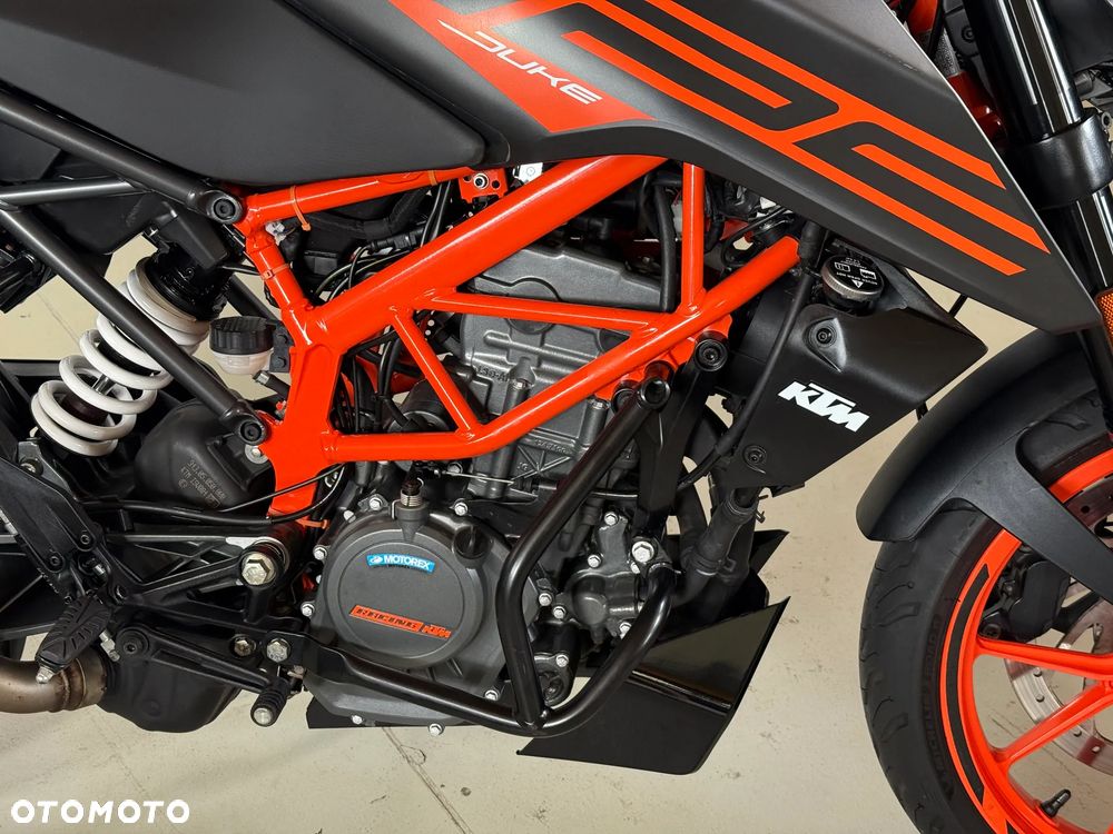 KTM Duke 125 - 19