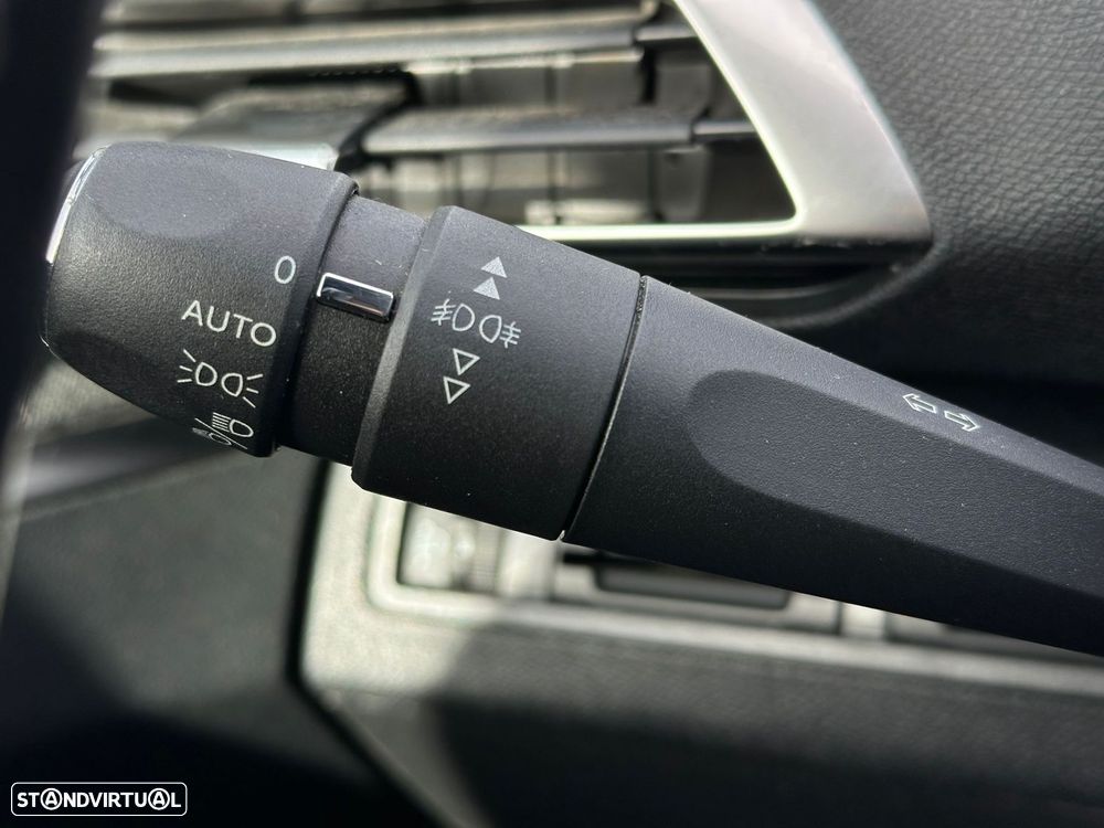 Peugeot 3008 1.5 BlueHDi Allure - 16