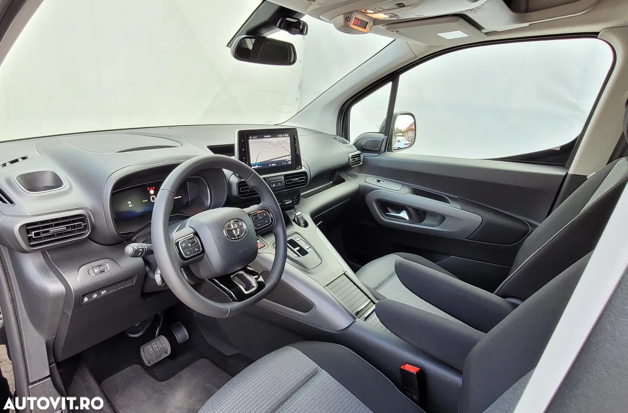 Toyota Proace City Verso Electric 100KW/136 CP 50KWH L2H1 6+1 Family+ - 12