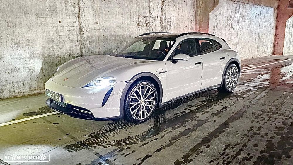 Porsche Taycan Cross Turismo 4 - 15