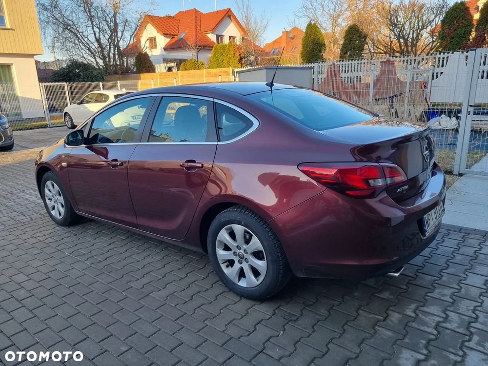 Opel Astra 1.4 T EU6 - 4
