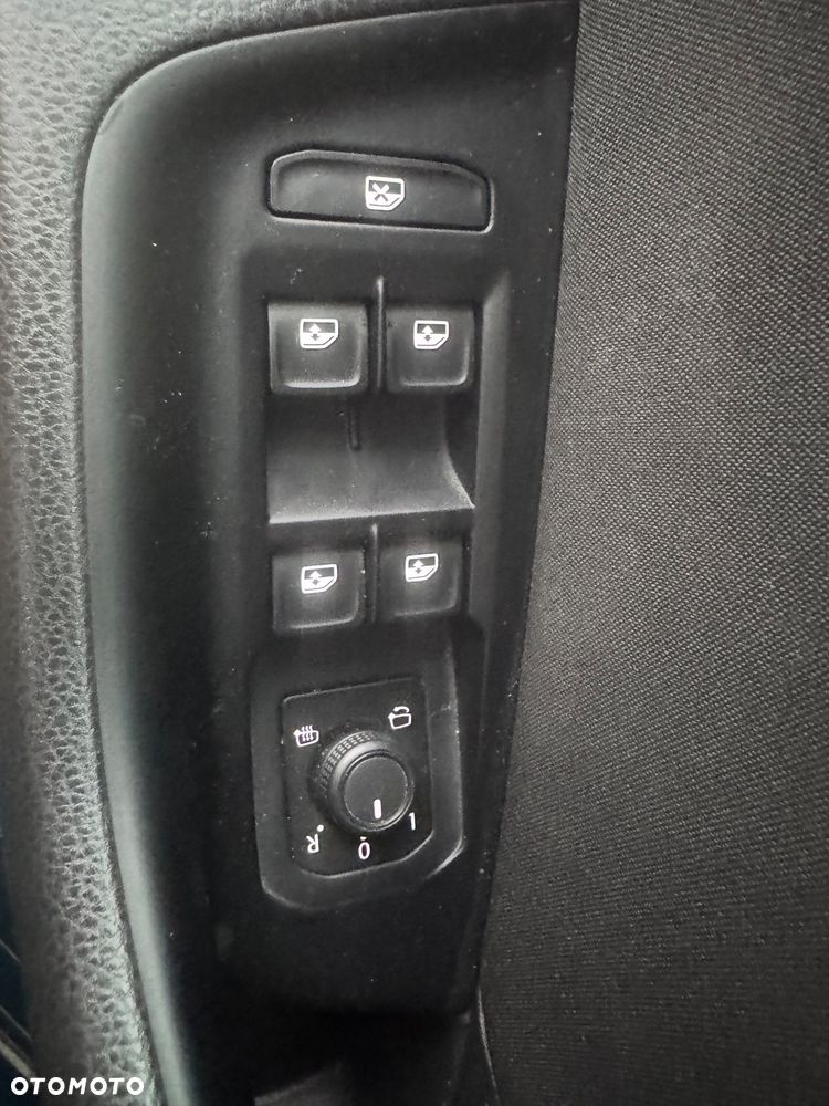 Volkswagen Passat 1.5 TSI EVO Elegance DSG - 28