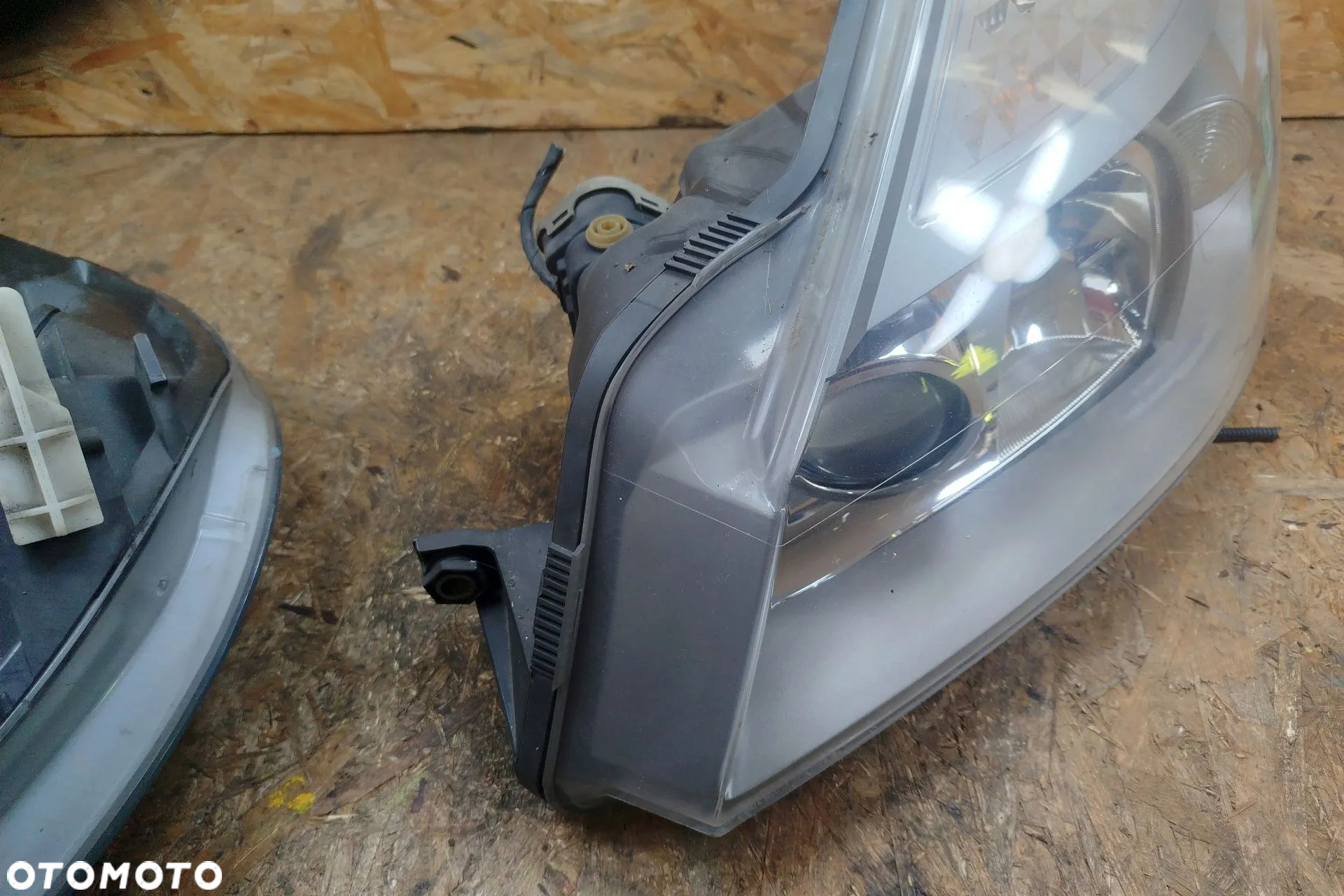 lampa przód prawa + lewa XENON -soczewka komplet 2 sztuki prawie Nowe do RENAULT Espace 4 IV 02-06r /GRAND - 17