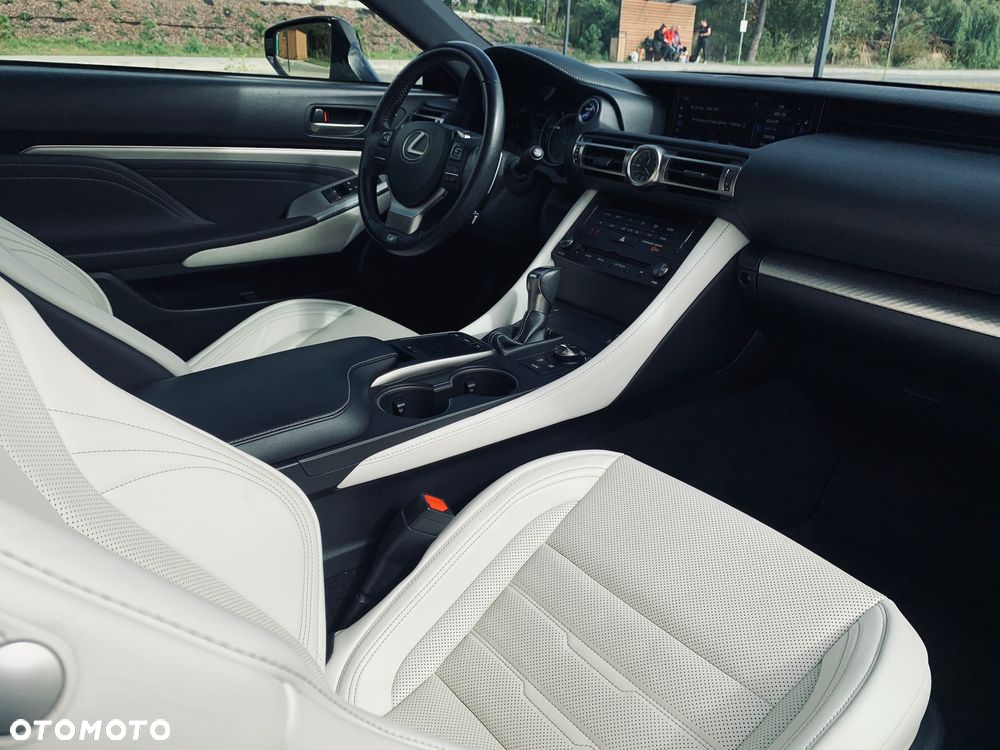 Lexus RC - 21