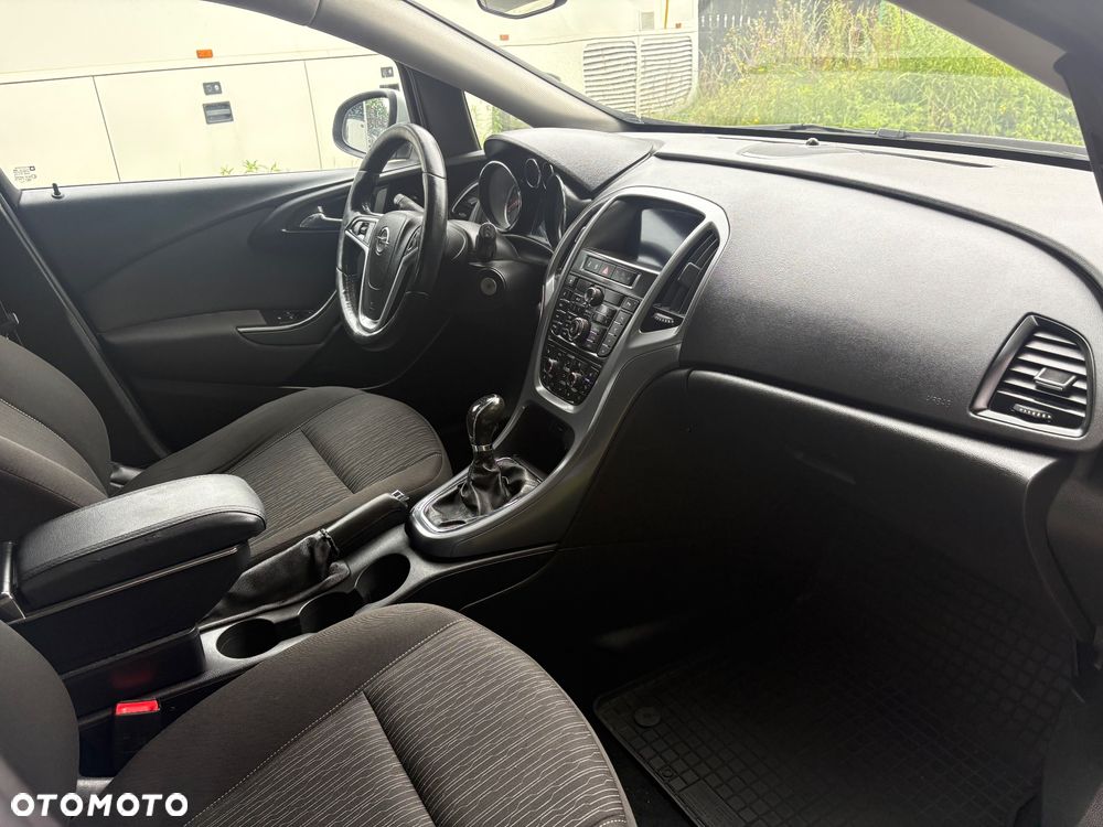 Opel Astra 1.4 T Cosmo - 9