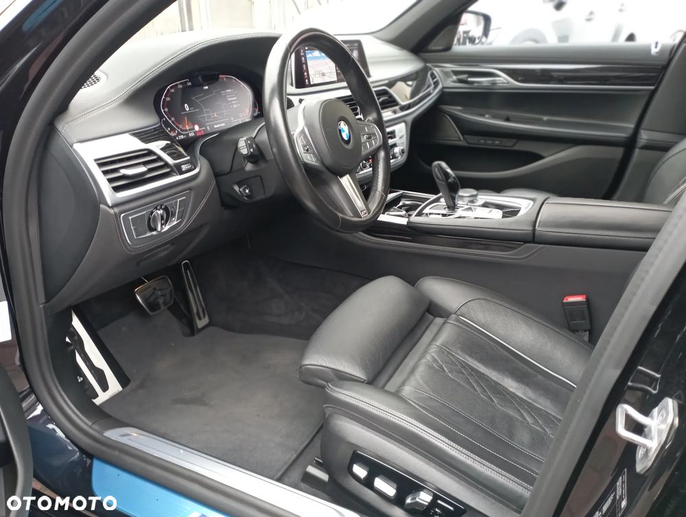BMW Seria 7 750i xDrive - 7