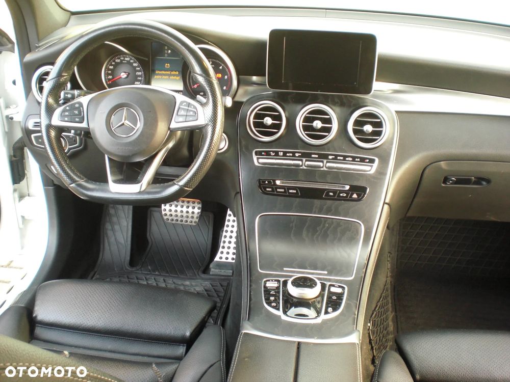 Mercedes-Benz GLC - 11