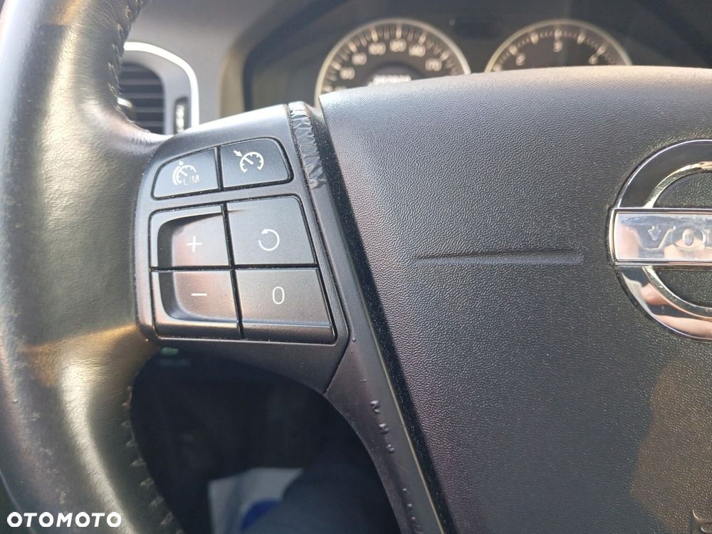 Volvo V60 D3 Kinetic - 13