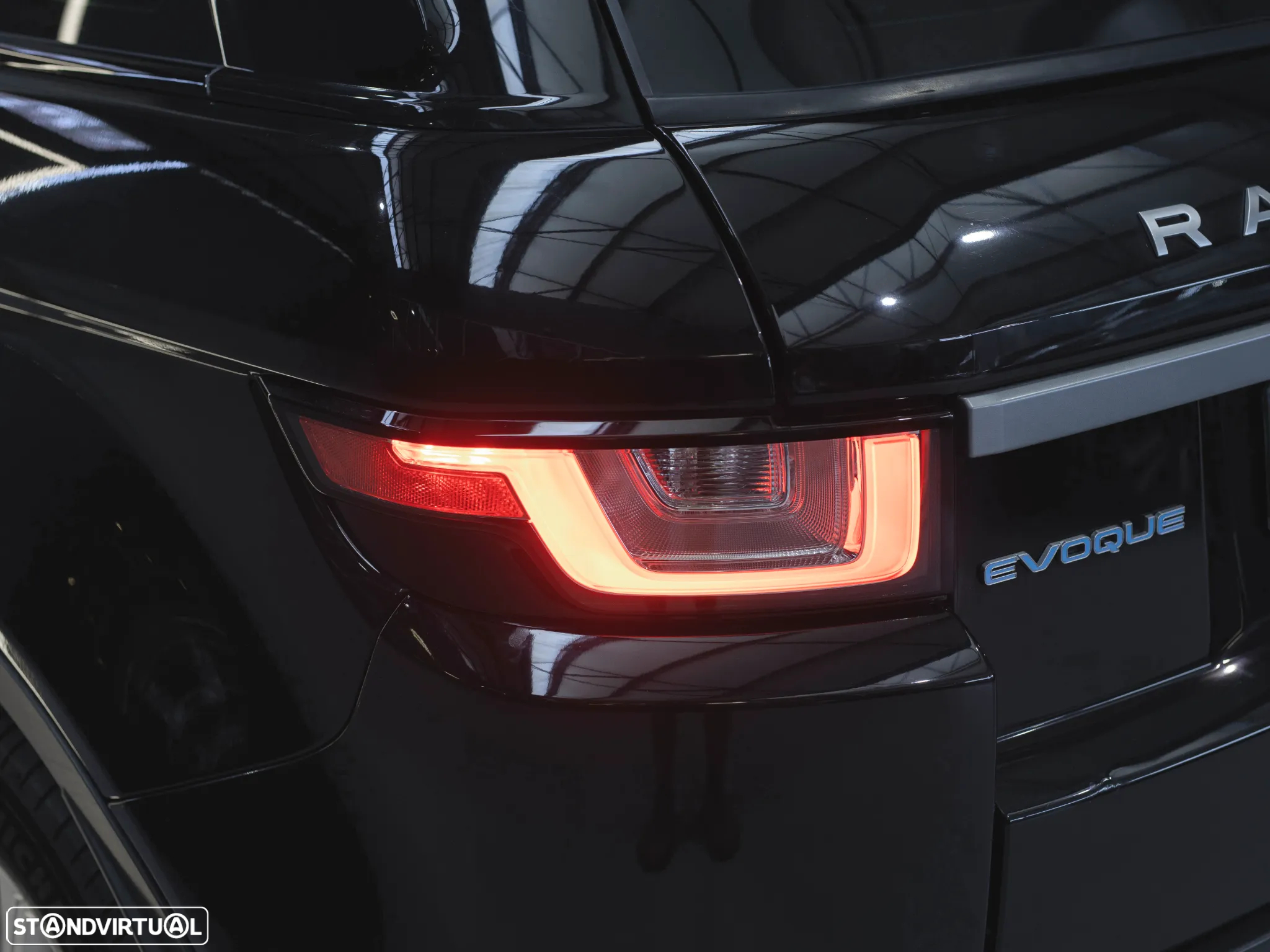 Land Rover Range Rover Evoque 2.0 eD4 SE Dynamic - 13