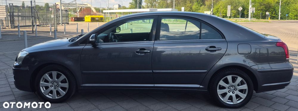 Toyota Avensis 2.0 VVT-i Executive - 2