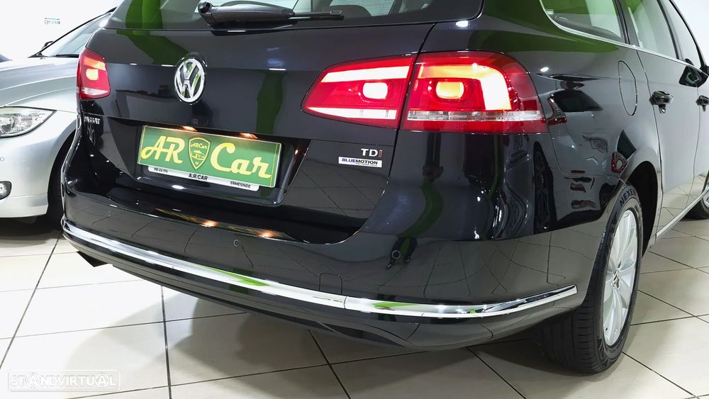 VW Passat 1.6 TDI BlueMotion Highline - 26