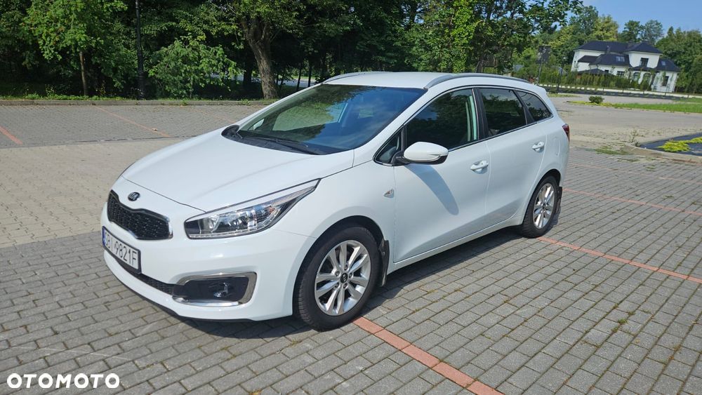 Kia Ceed - 12