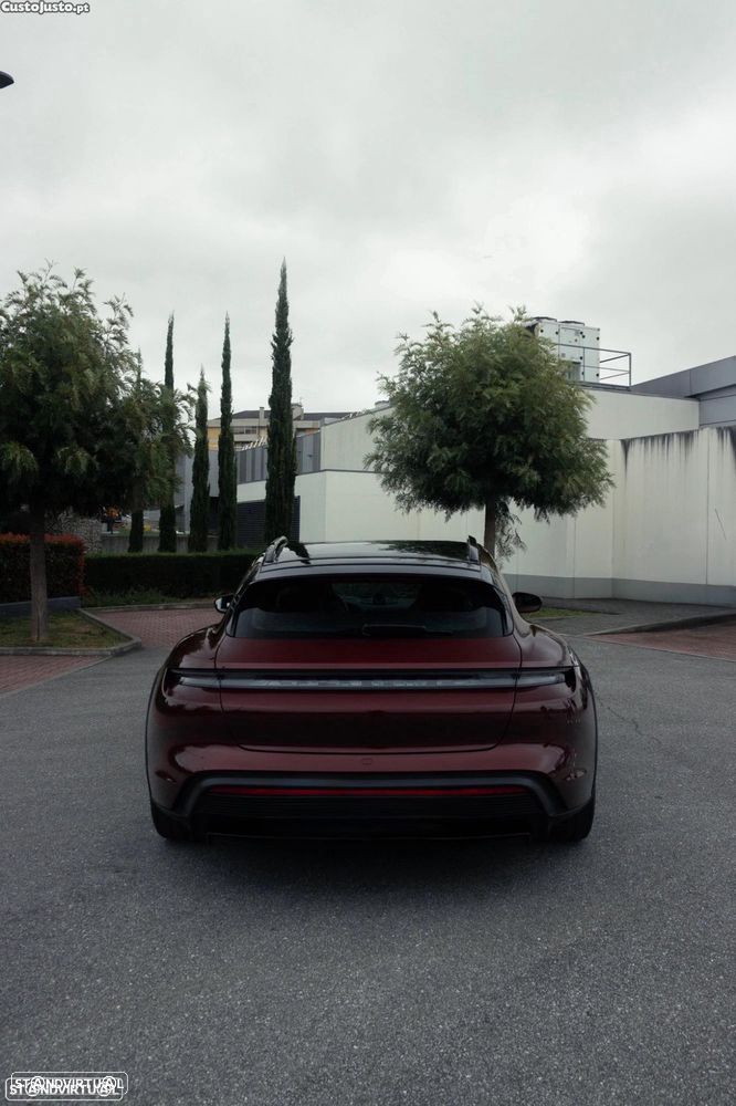 Porsche Taycan Cross Turismo 4 - 6