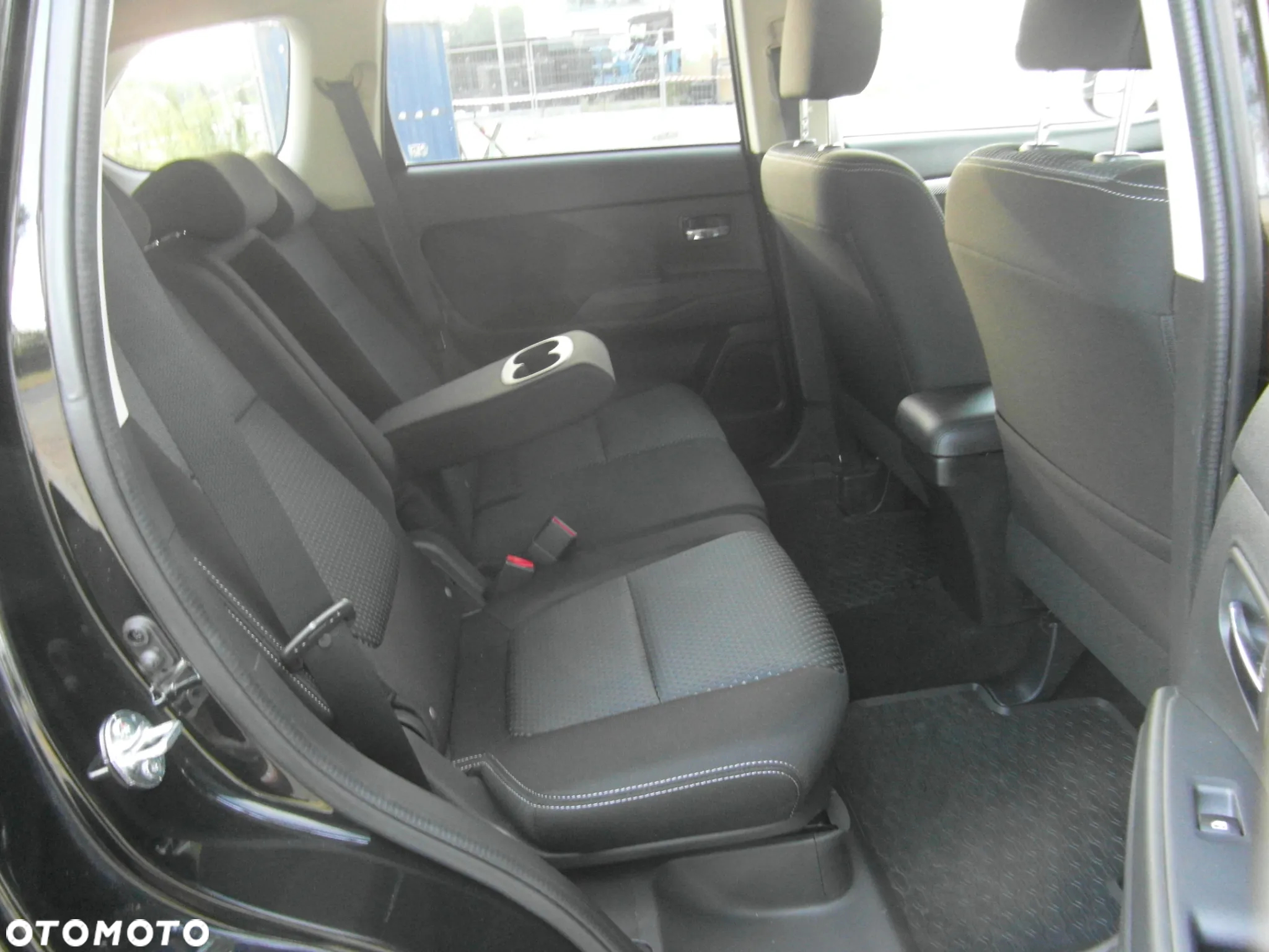 Mitsubishi Outlander 2.0 City Style 2WD - 32
