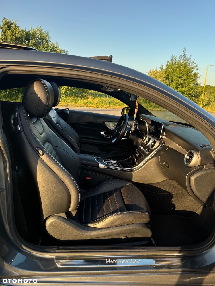 Mercedes-Benz Klasa C 300 9G-TRONIC - 6