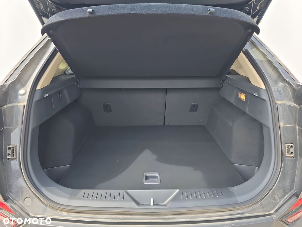 Bestune T77 1.5T Business DCT - 11