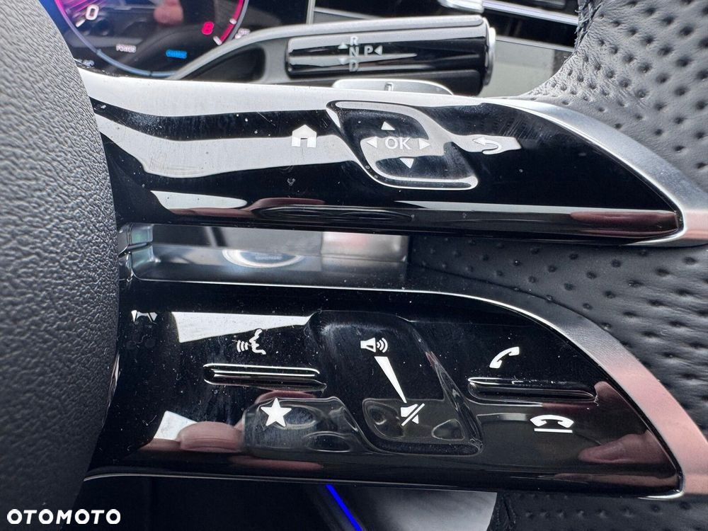 Mercedes-Benz Klasa E 200 mHEV 4-Matic AMG 9G-Tronic - 25