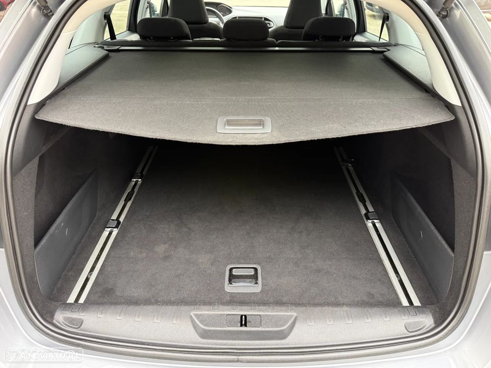 Peugeot 308 SW - 26